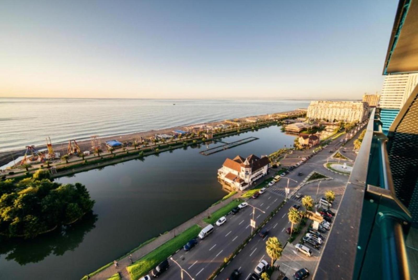 Orbi City Panoramic View Batoemi Buitenkant foto